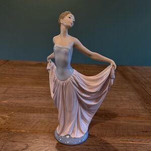 Lladro “The Dancer” Figurine in Soft Pink and Cream #5050